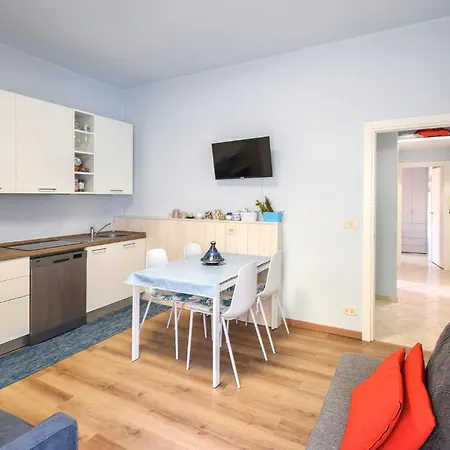 Апартаменти Lovely In With Wifi Рапалло